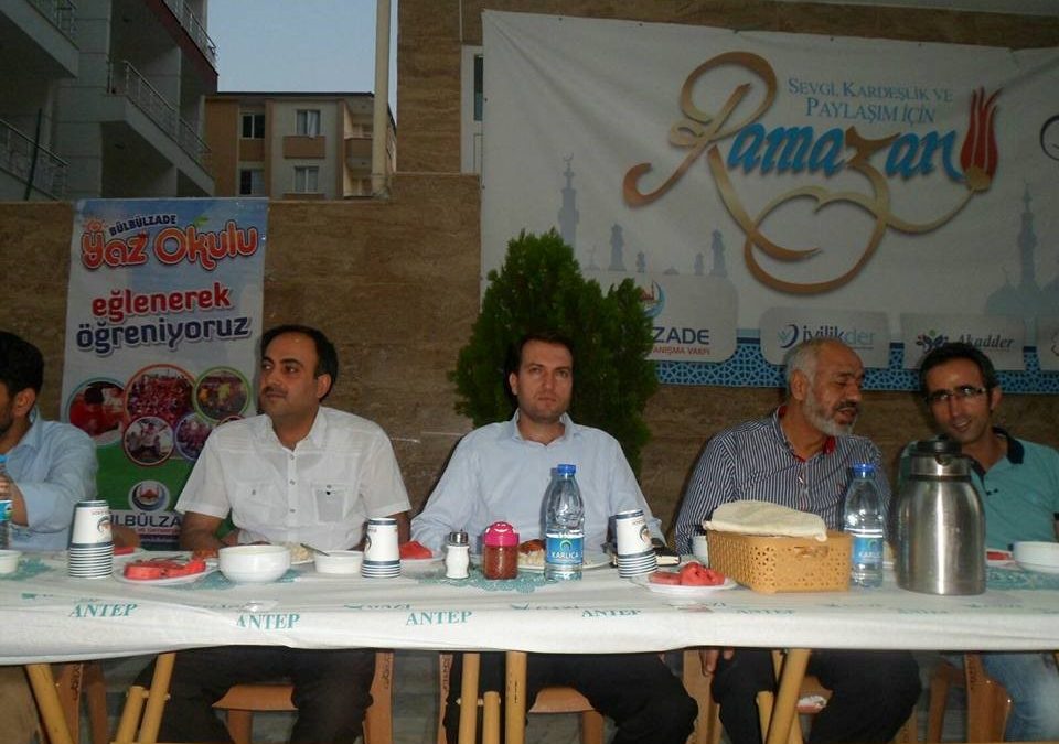 افطارا جماعيا للطلاب السوريين في جامعة غازي عنتاب